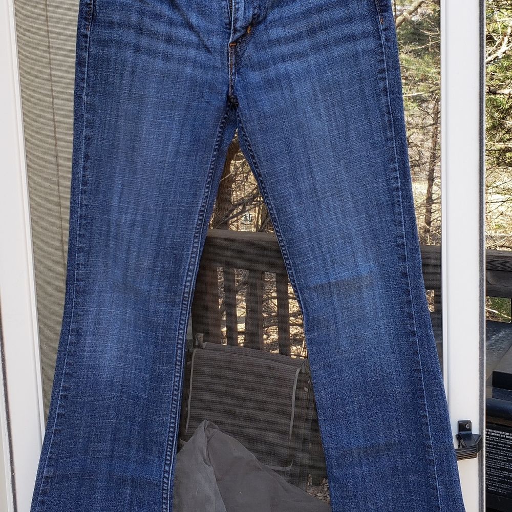 Womens Levi's mid rise bootcut 553
